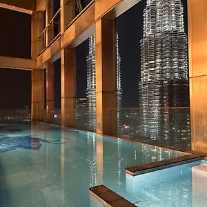 https://tropicana-the-residences-klcc-by-luxury-world.kualalumpurs-hotels.com